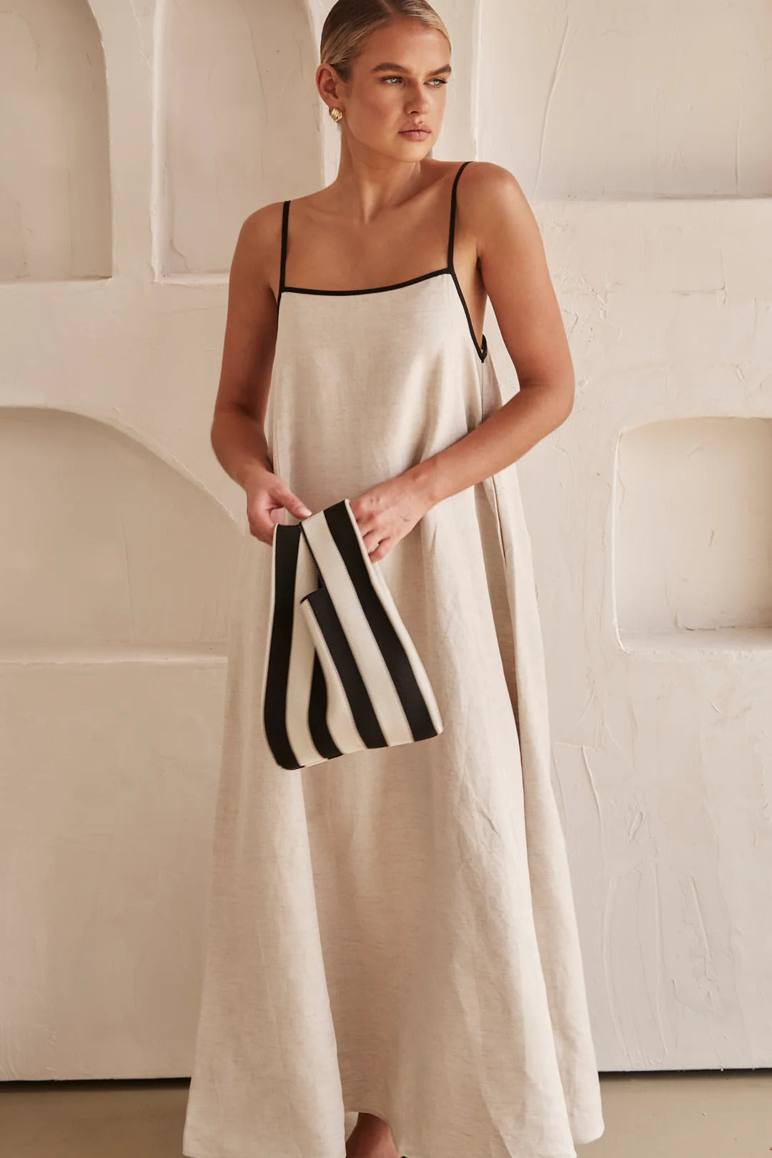 Womens Spaghetti Strap Maxi Dress with Flowing Silhouette