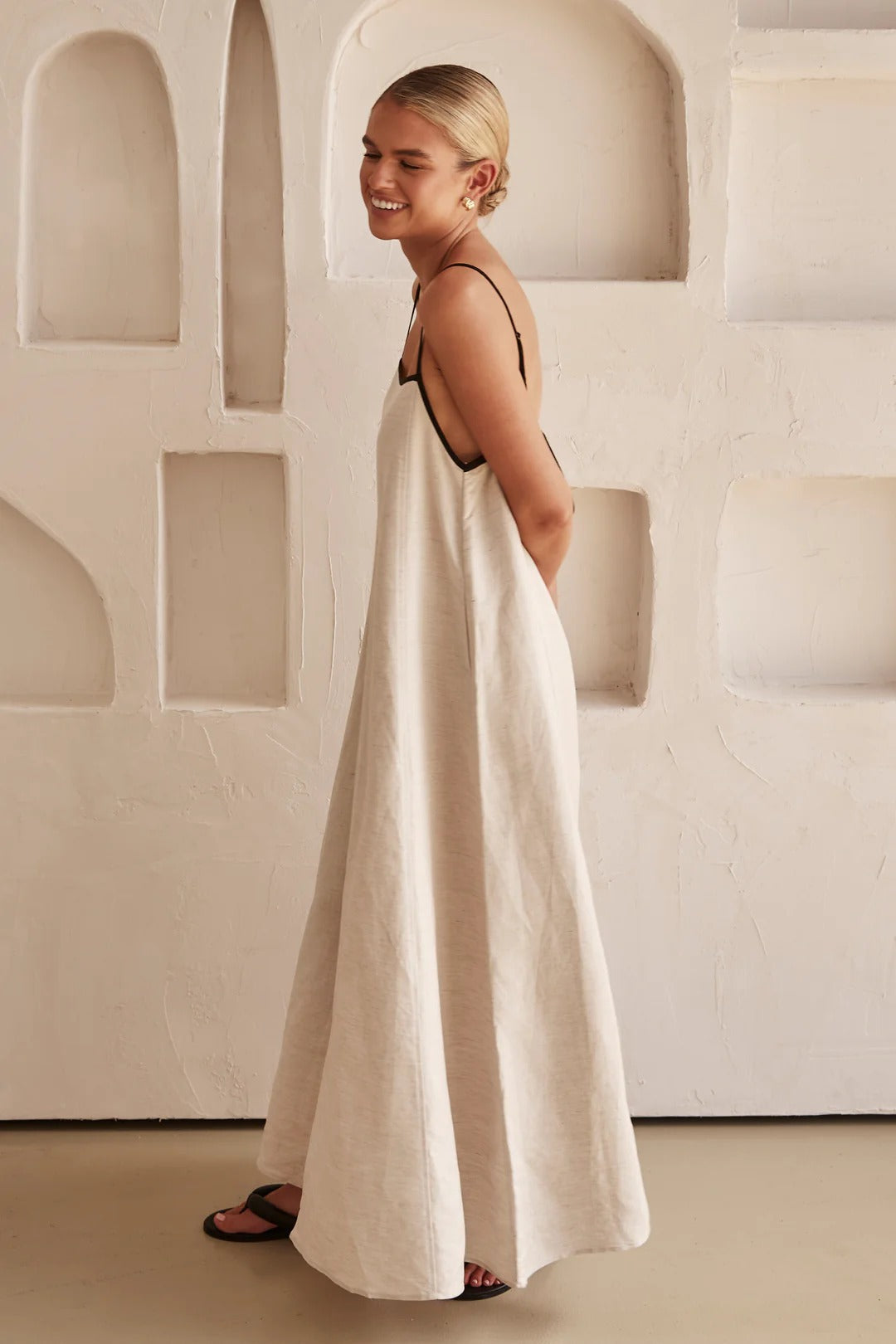 Womens Spaghetti Strap Maxi Dress with Flowing Silhouette