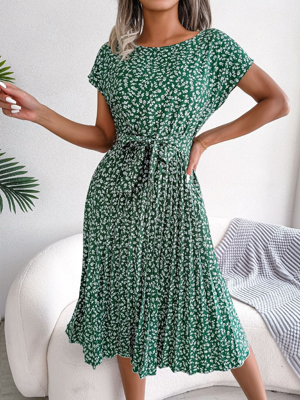 Women’s Floral Print Tie-Waist Midi Dress