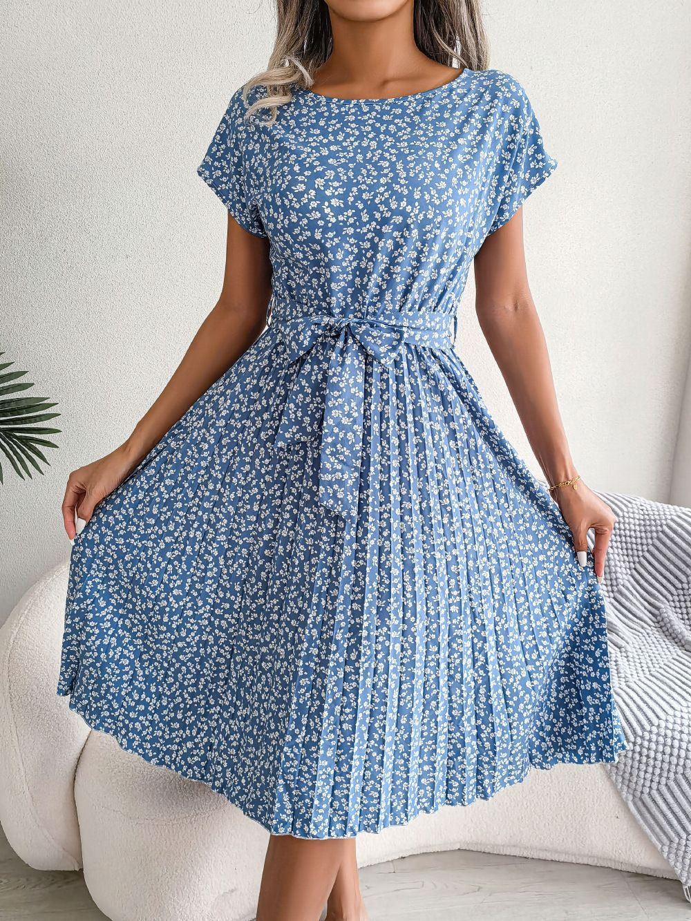 Women’s Floral Print Tie-Waist Midi Dress