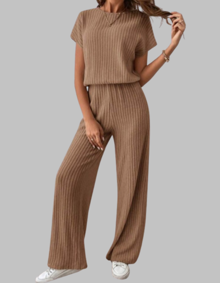 Women's Two-Piece Set with Vertical Ribbed Texture